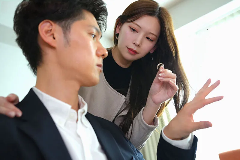 Người vợ đi đi giã ngoại, người chồng ở nhà bị nhỏ em cô vợ gạ quan hệ không trượt phát nào